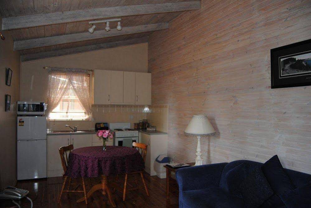 Clarendon Chalets