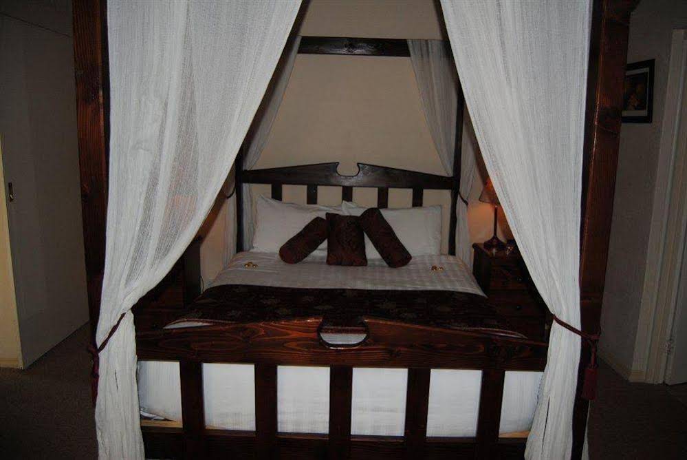 Clarendon Chalets