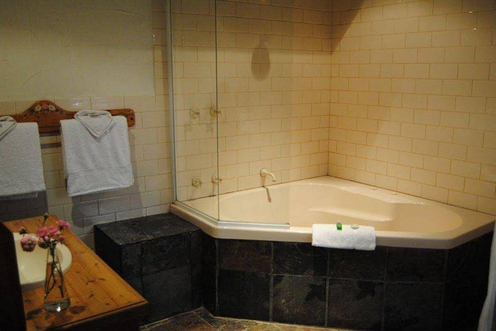 Clarendon Chalets
