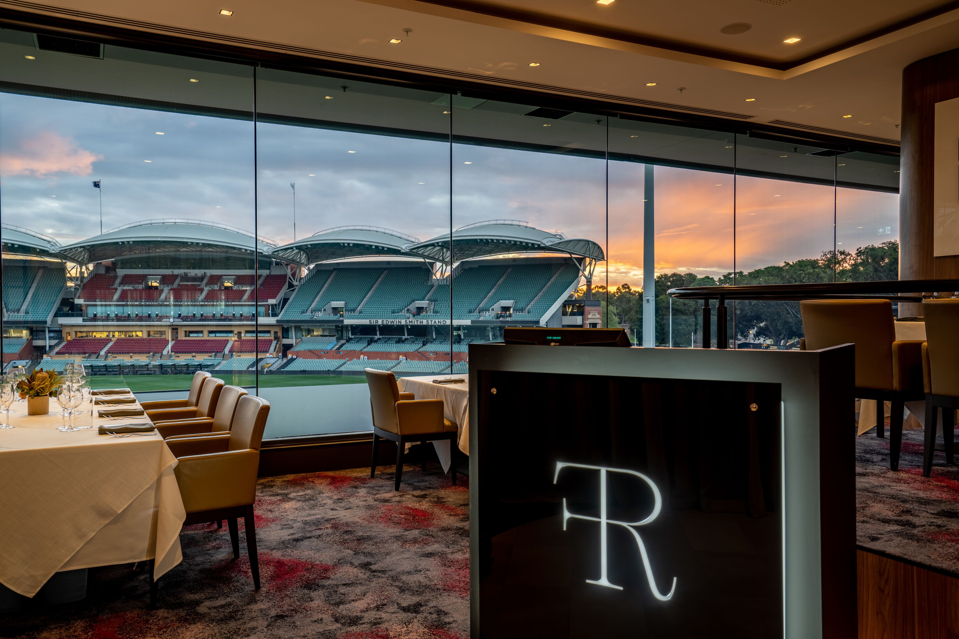 Oval Hotel at Adelaide Oval