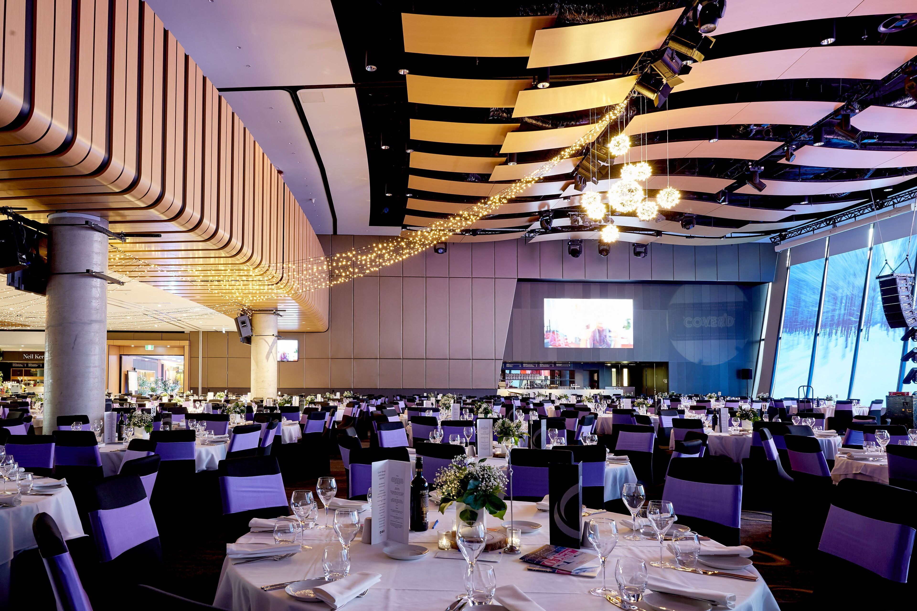 Oval Hotel at Adelaide Oval