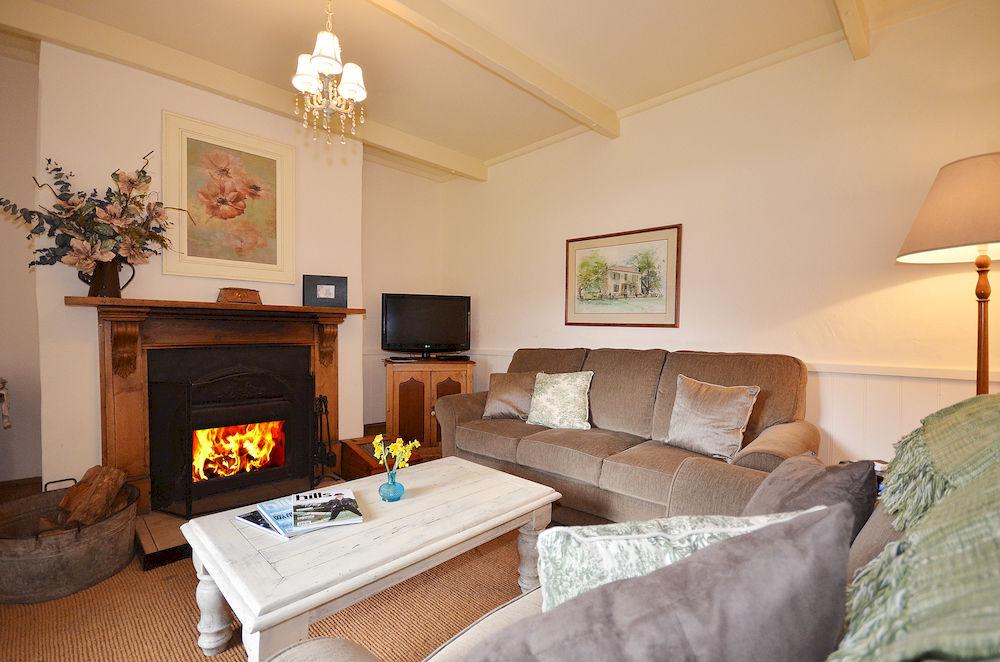 Adelaide Hills Country Cottage