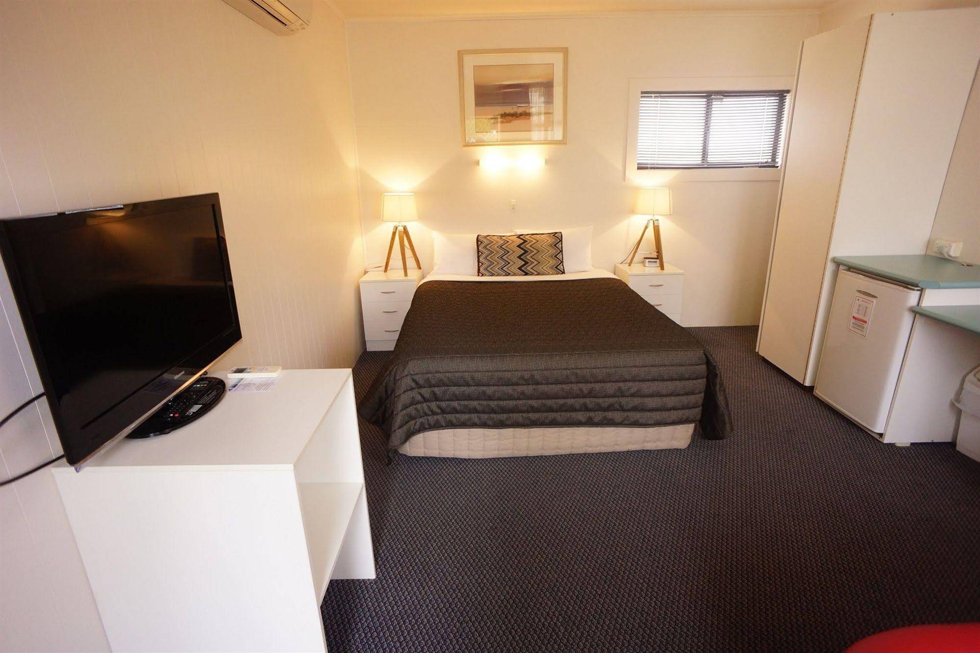 Harbour View Motel