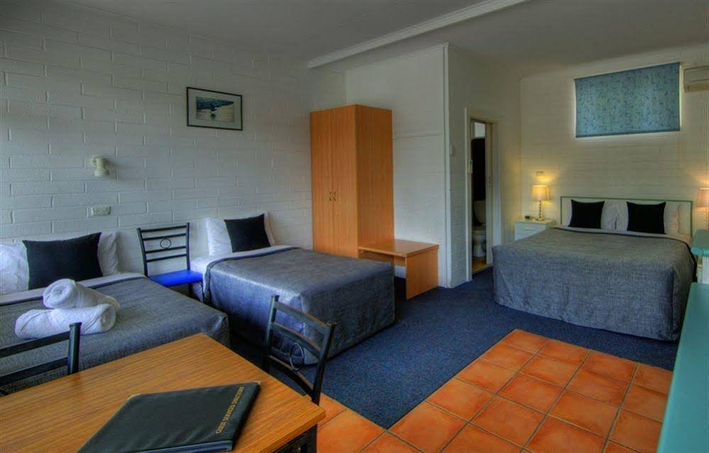 Harbour View Motel