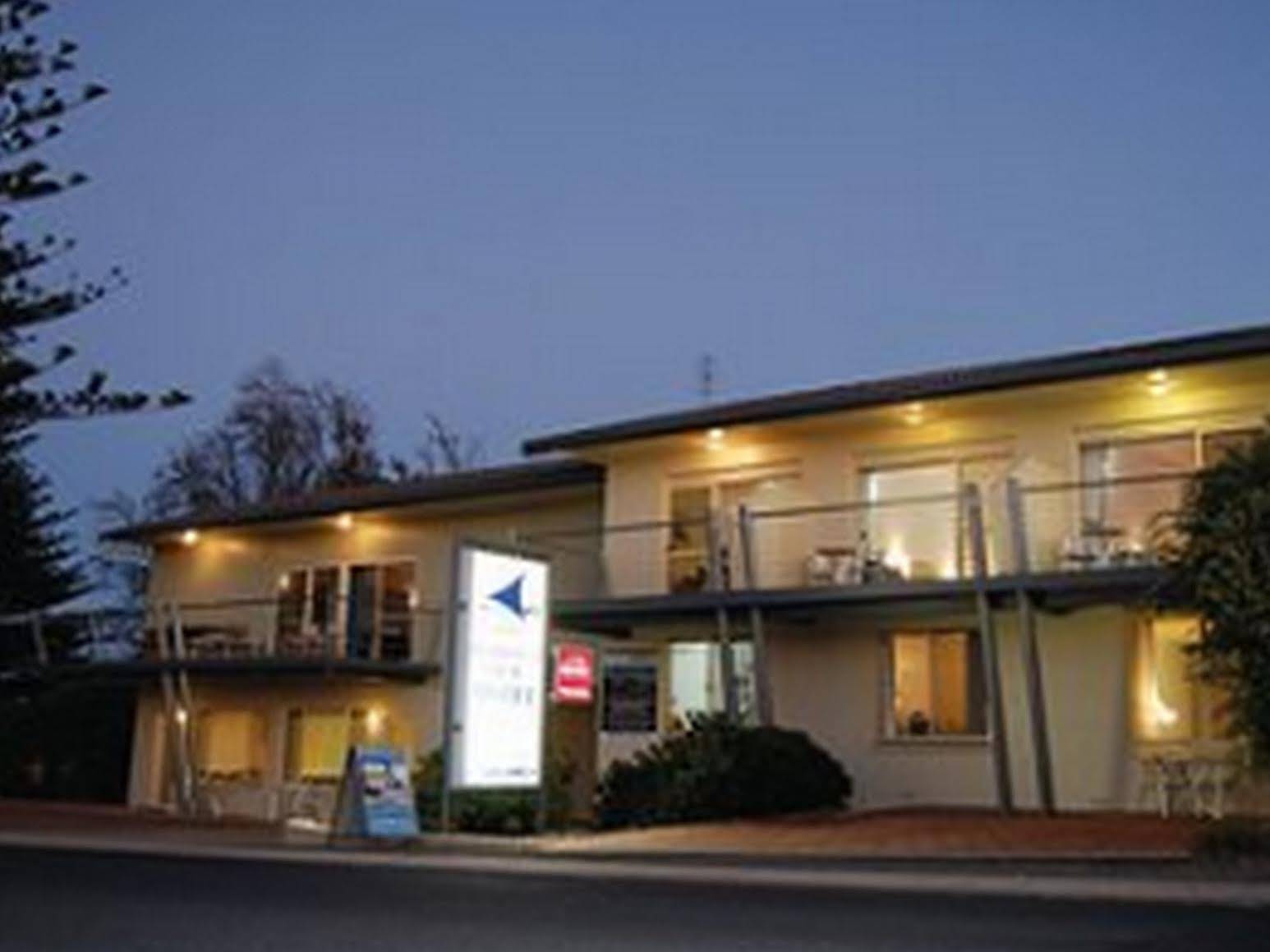 Harbour View Motel