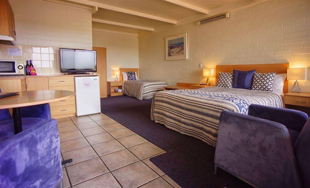Harbour View Motel