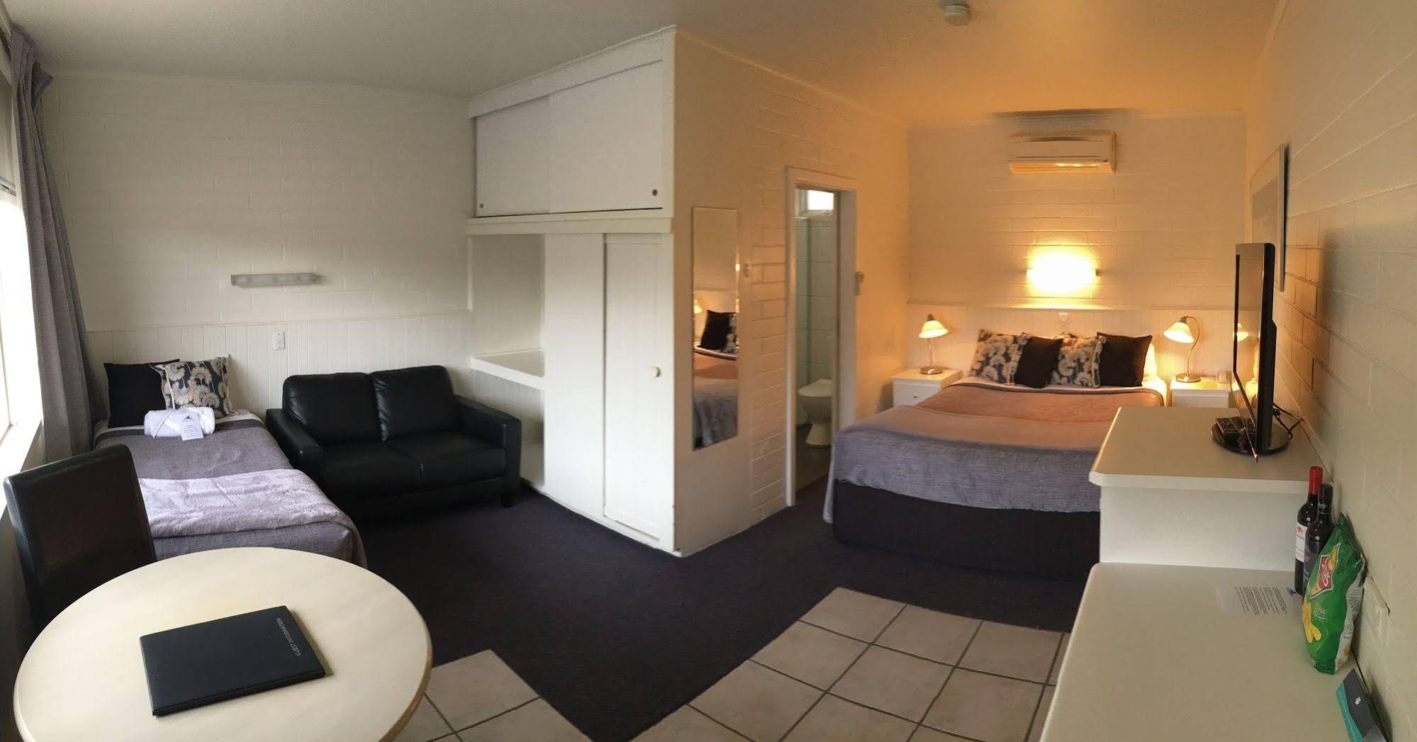 Harbour View Motel