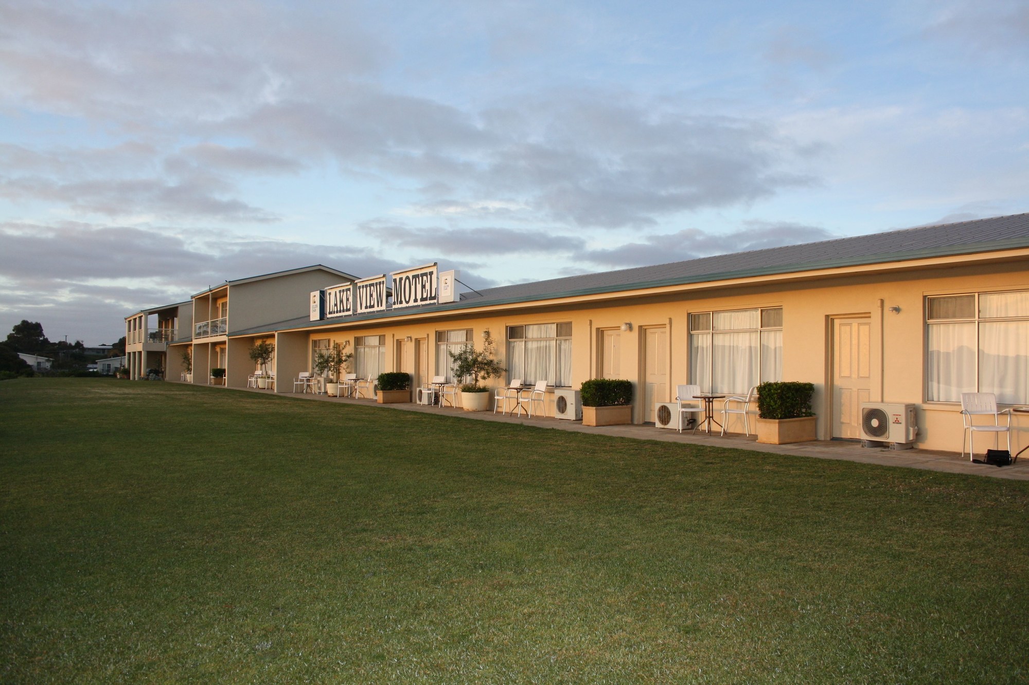 Robe Lakeview Motel & Apartments