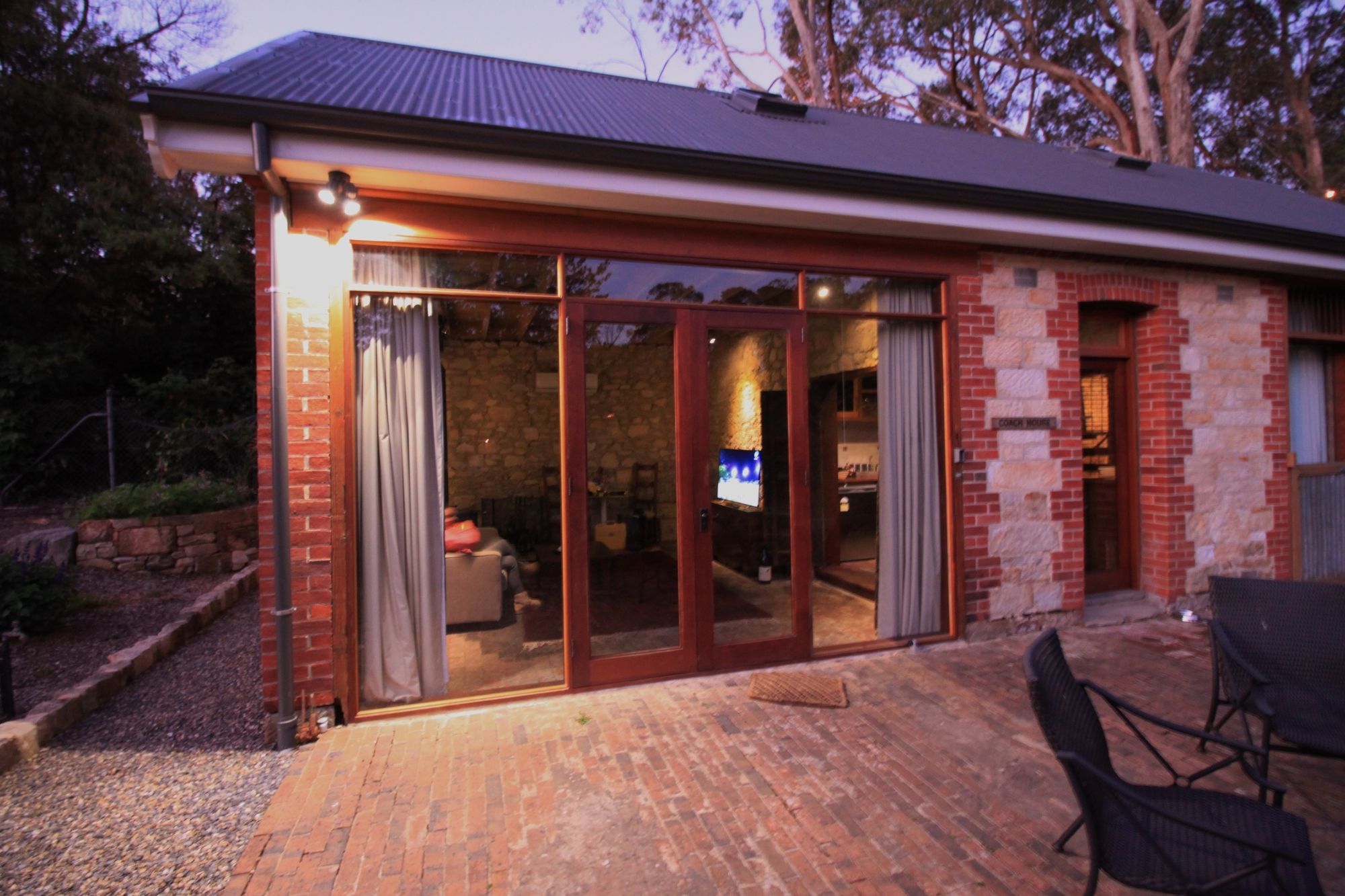 Duxton Coach House