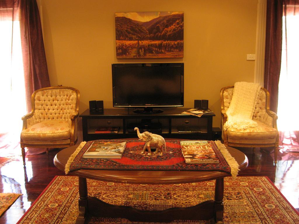 Jacobs Creek Retreat at Moorooroo Park