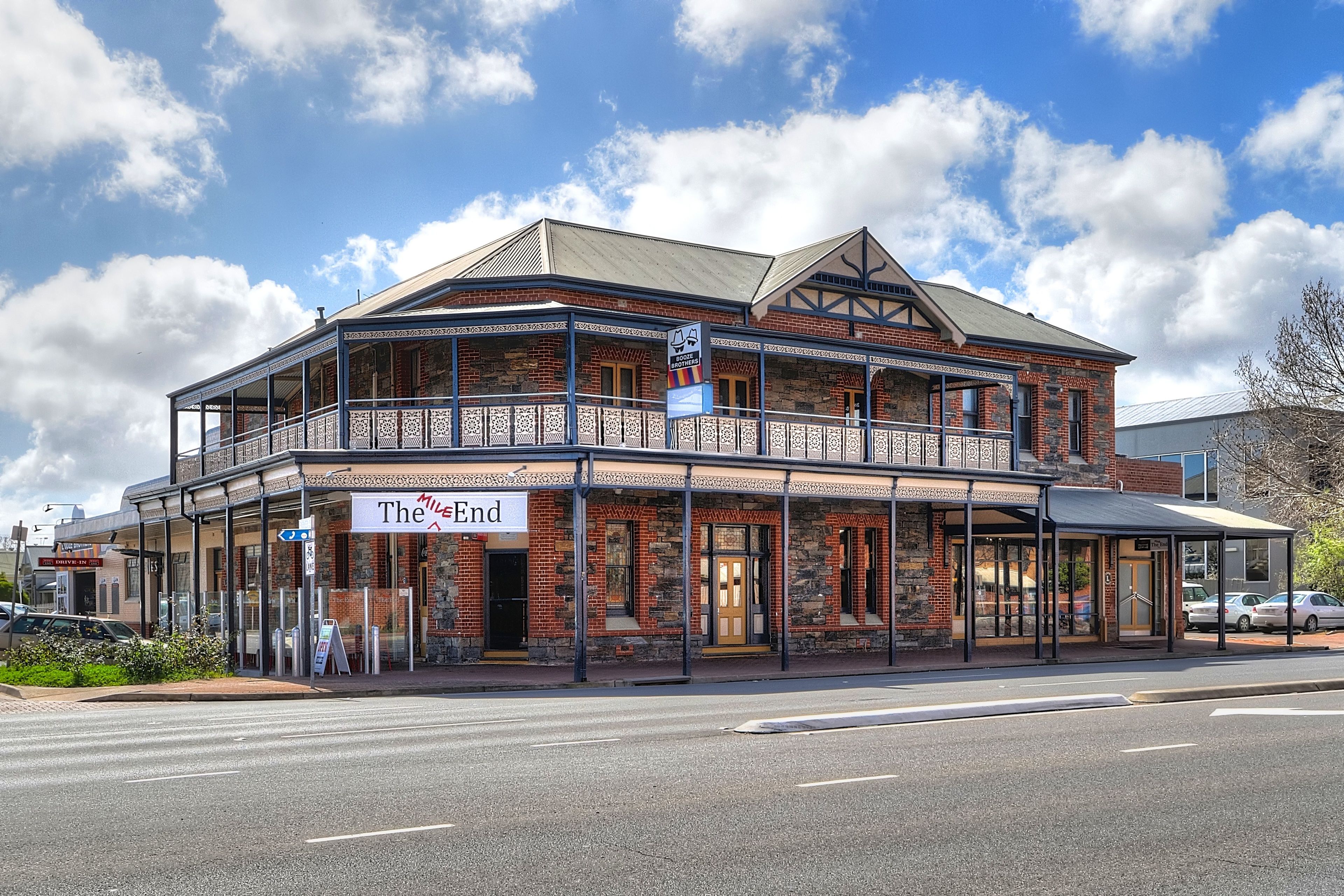 Mile End Hotel