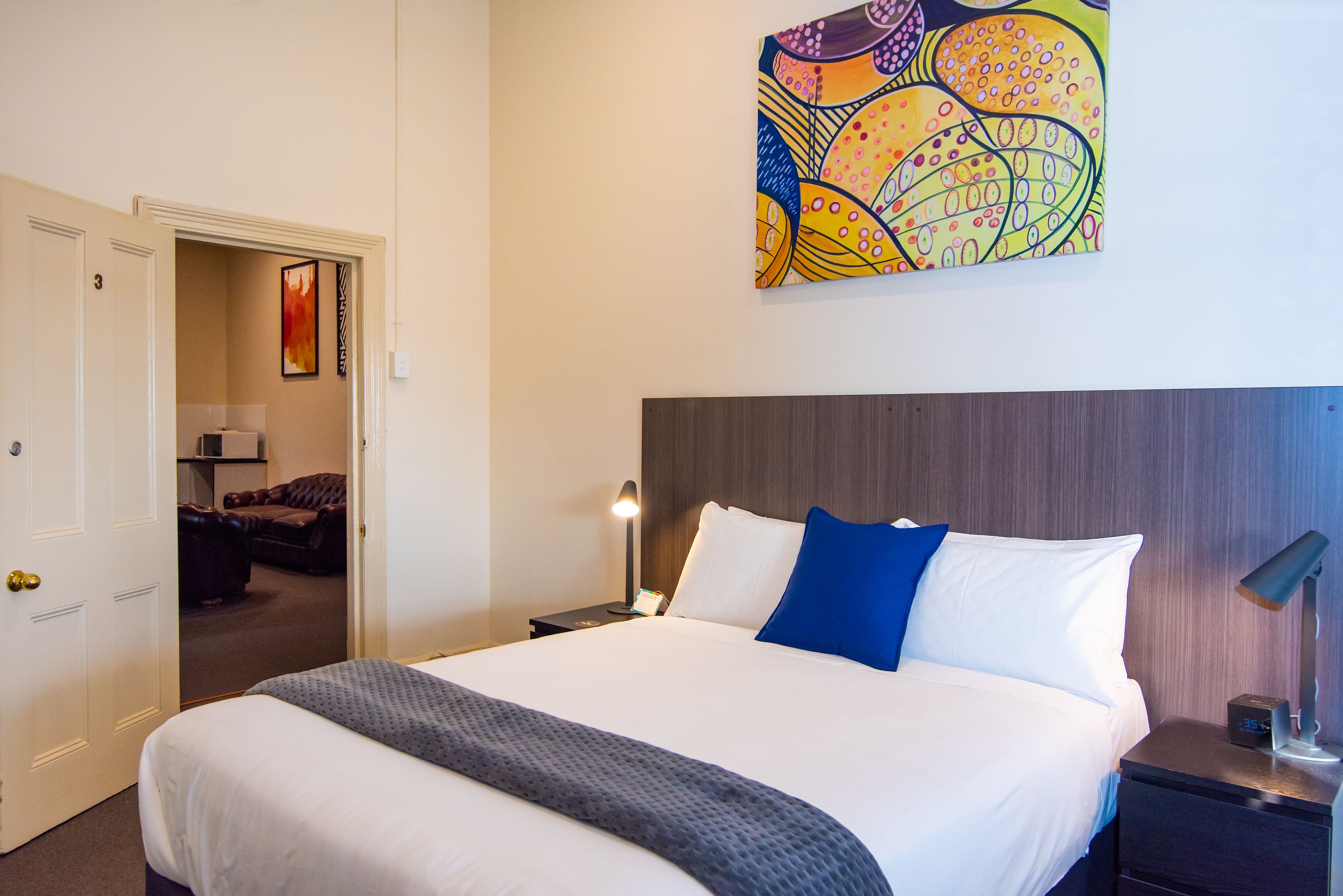 Mile End Hotel
