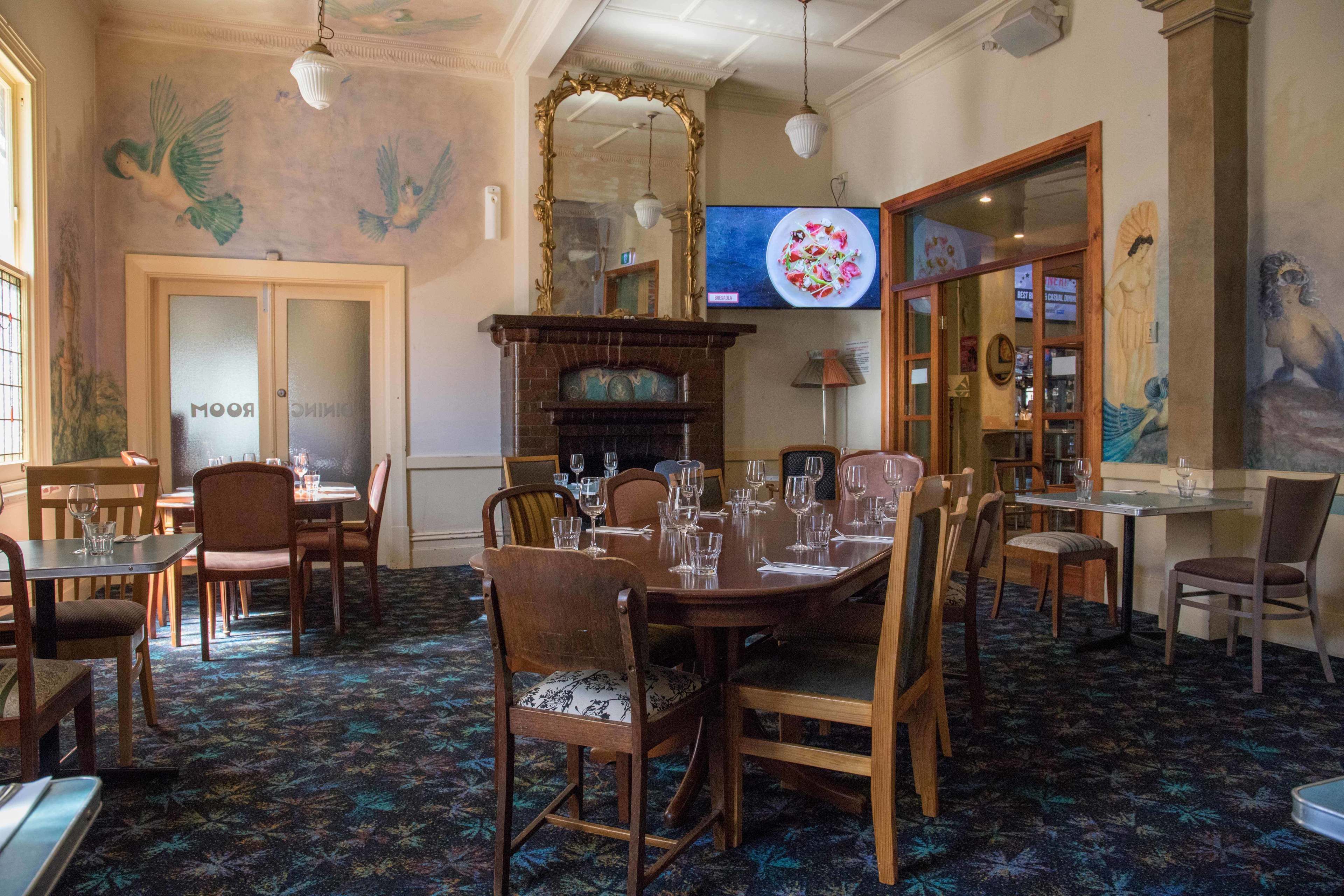 Mile End Hotel