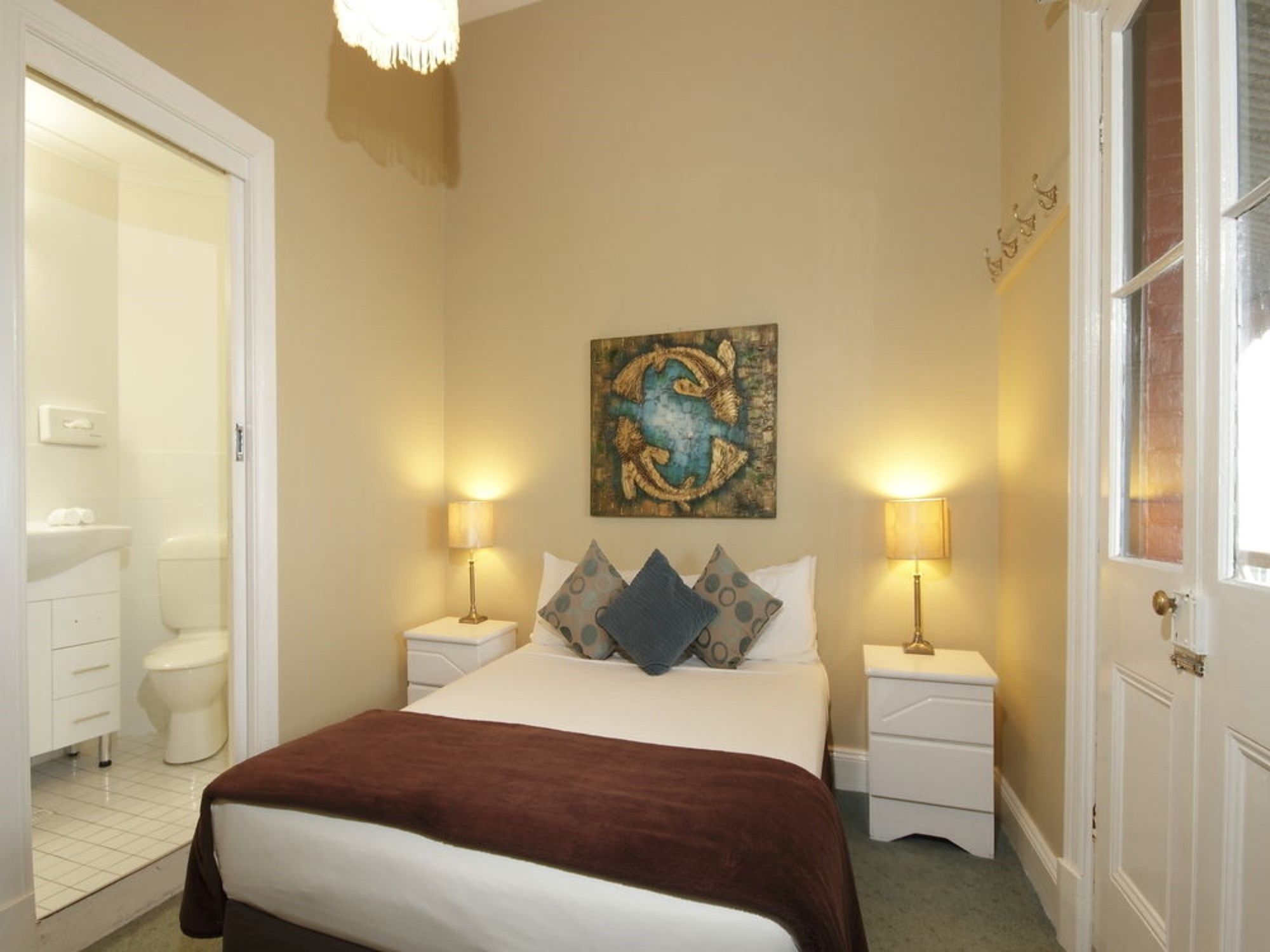 Anchorage Seafront Hotel