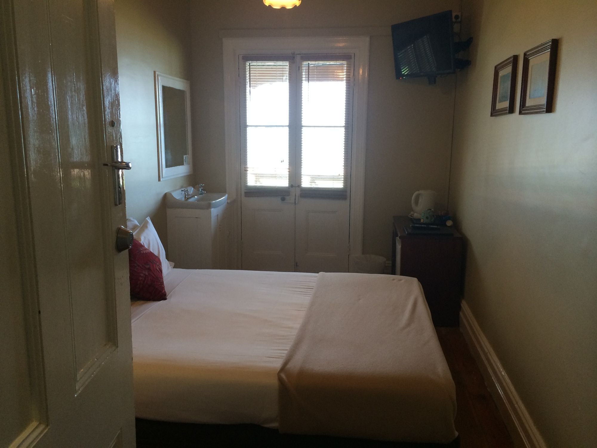 Anchorage Seafront Hotel