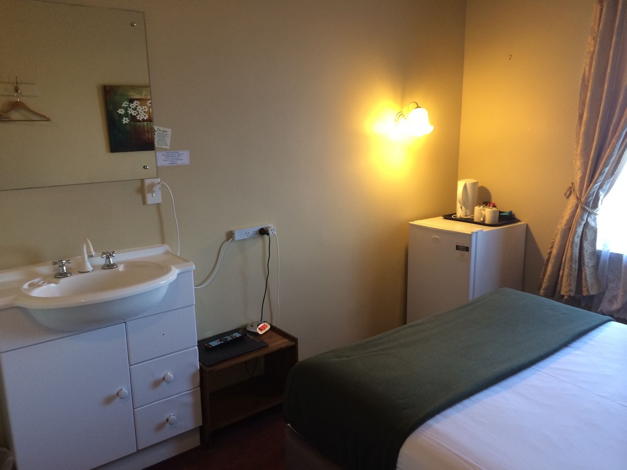 Anchorage Seafront Hotel