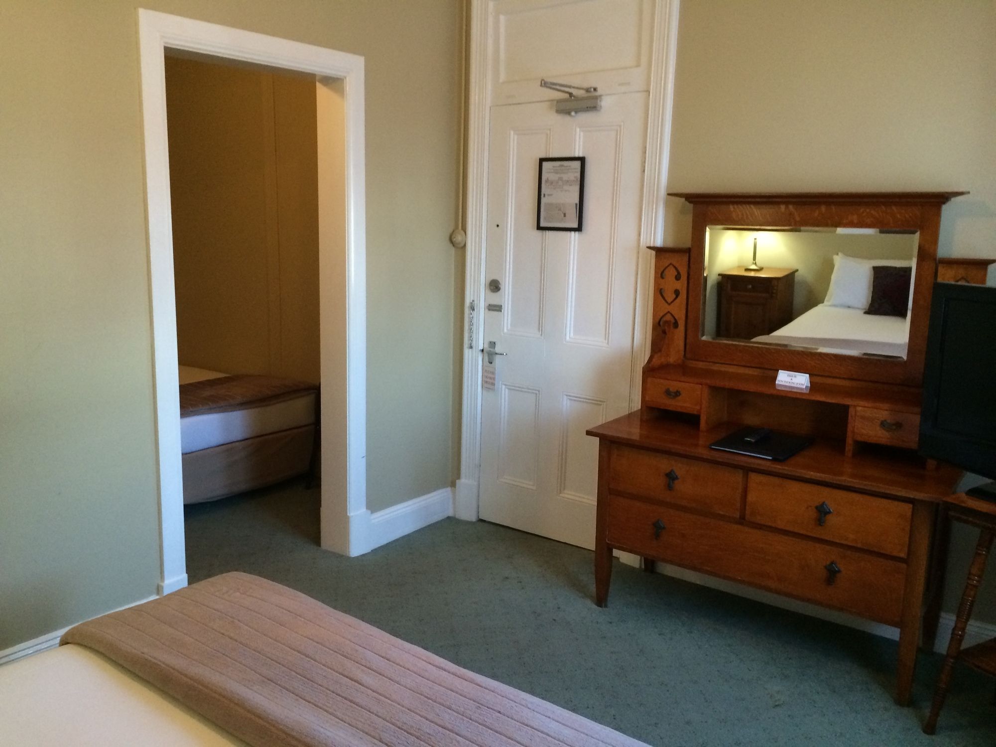 Anchorage Seafront Hotel