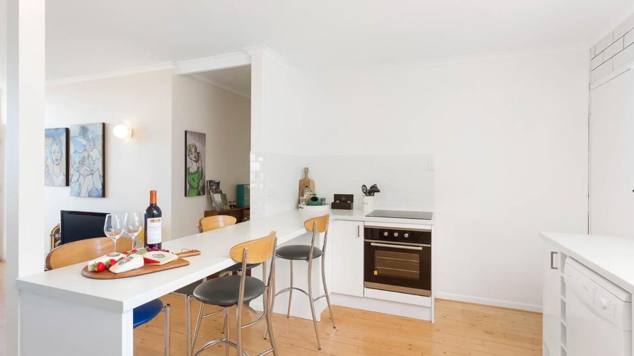 Victor Apartments