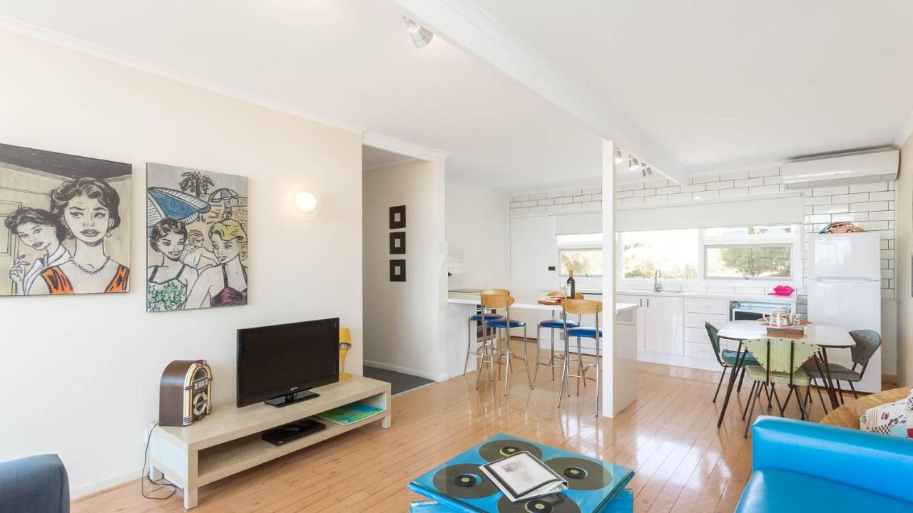Victor Apartments