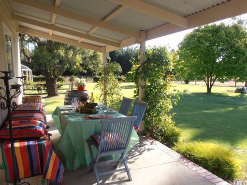 Barristers Block Vigneron's Villa