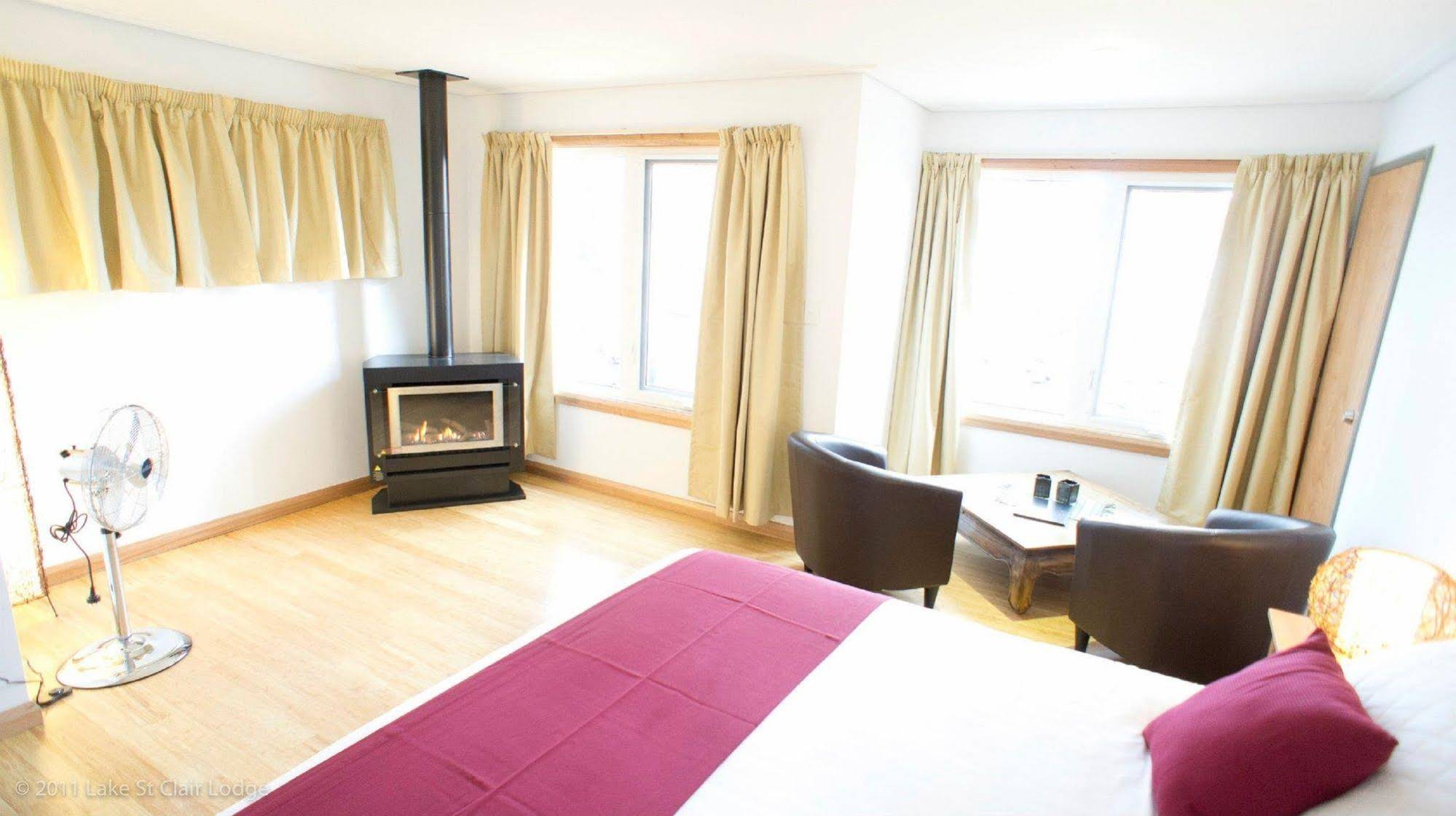 Lake St. Clair Lodge