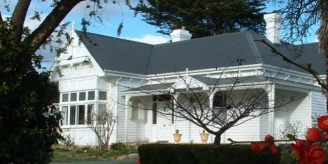 Huonville Guesthouse