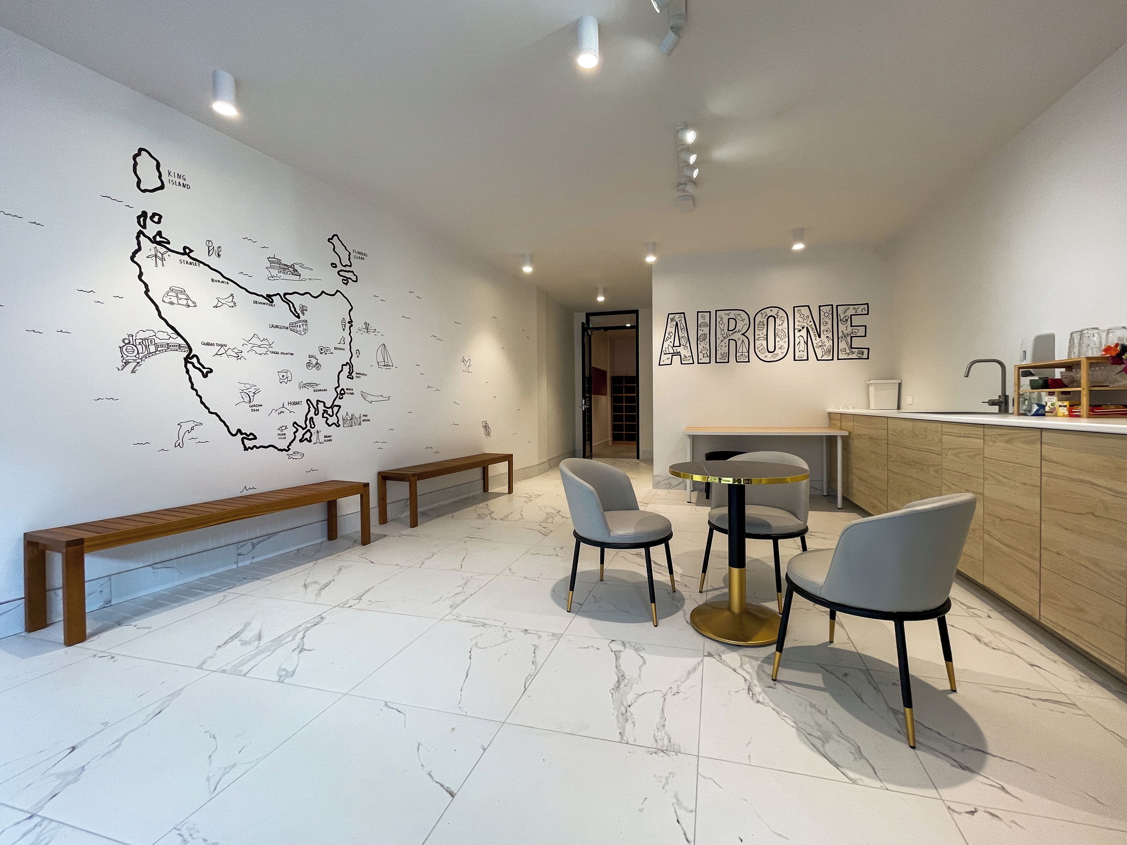 Airone Capsule Hotel