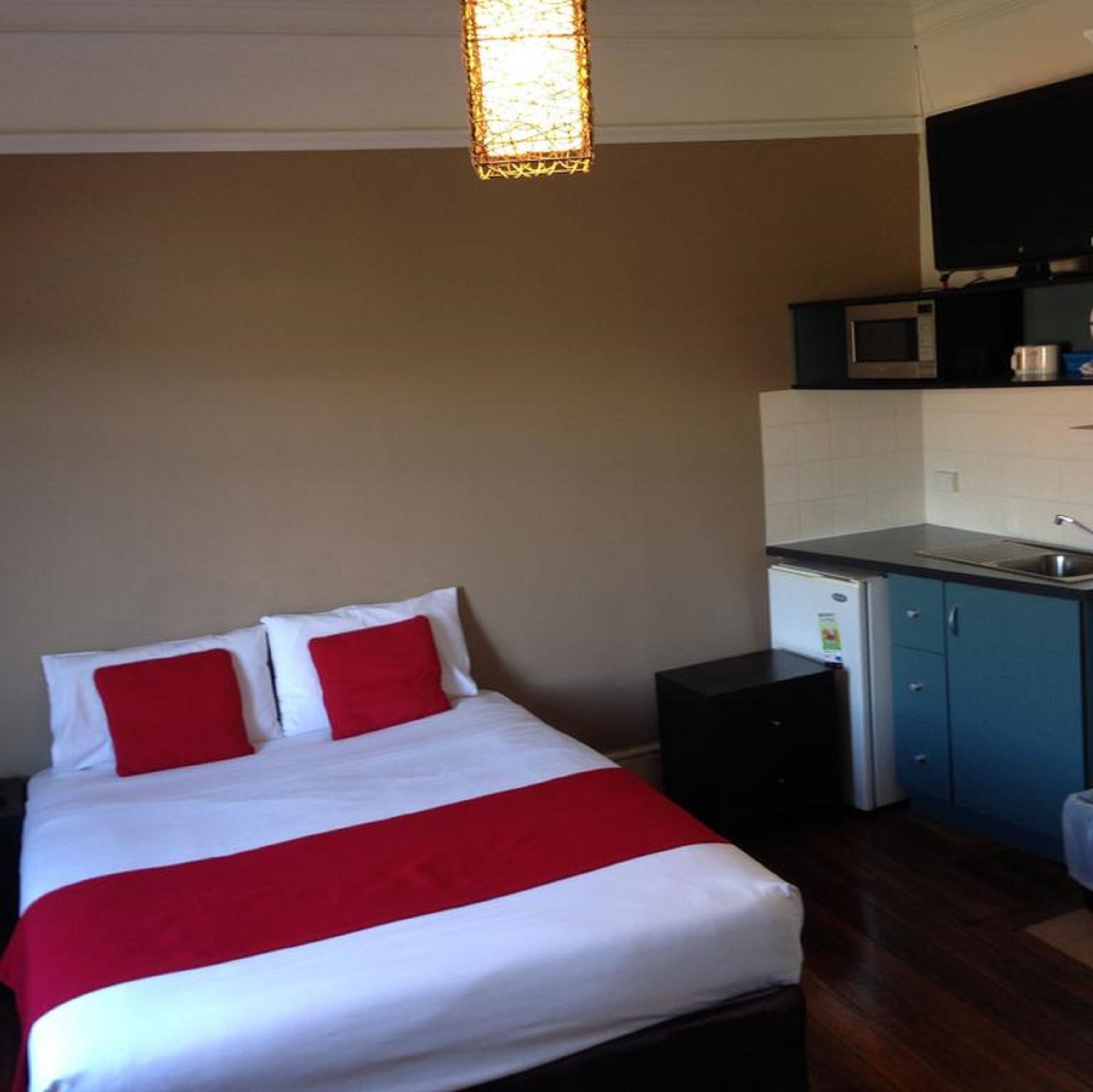 Leisure Inn Waterfront Lodge