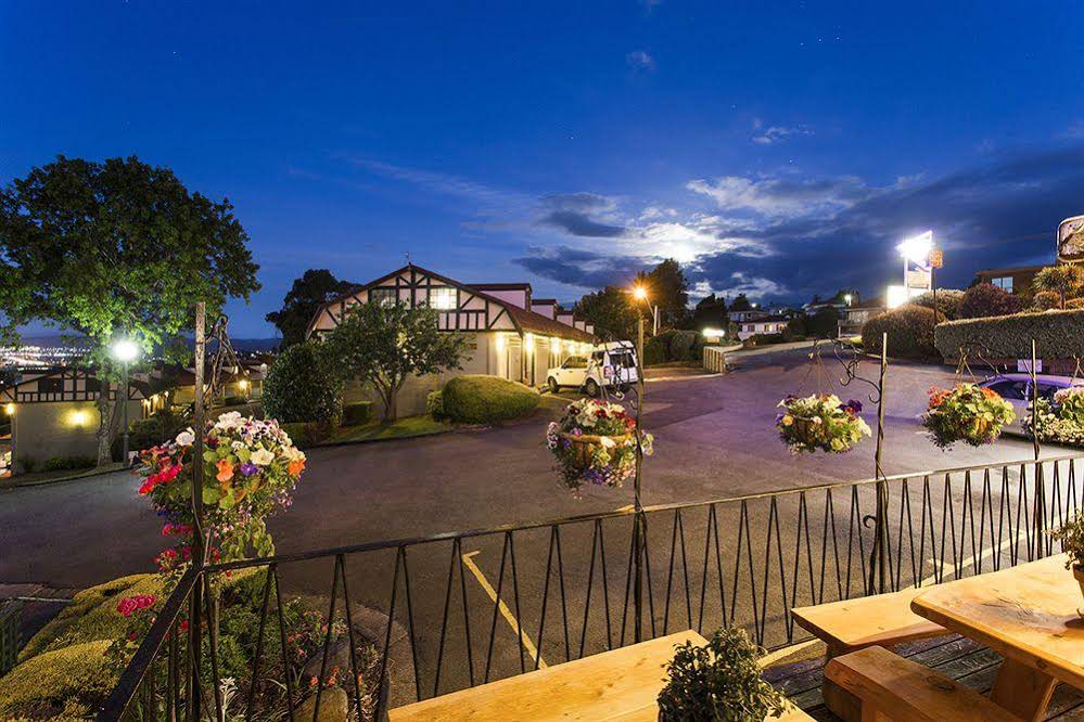 Village Family Motor Inn