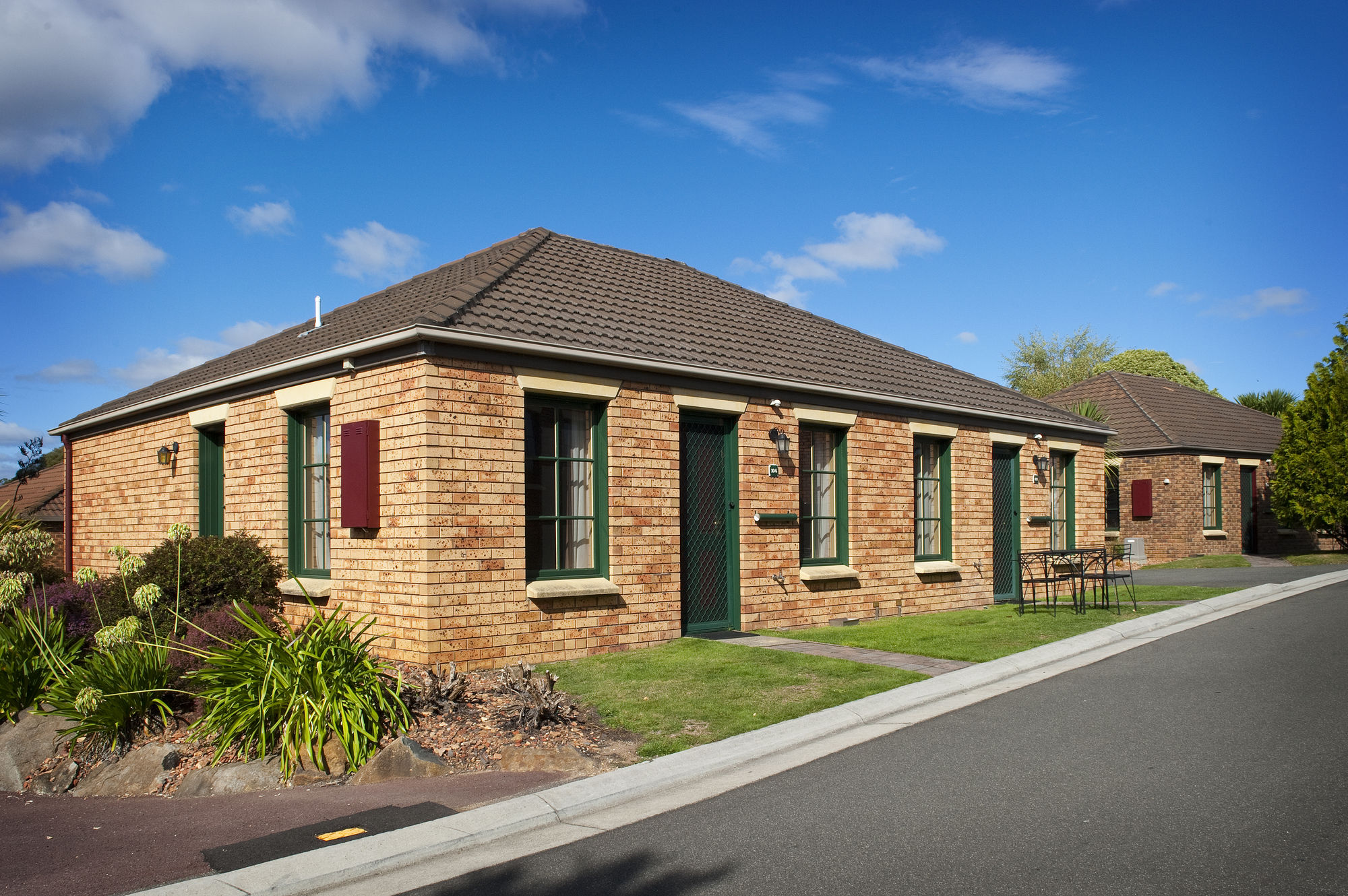 Country Club Villas