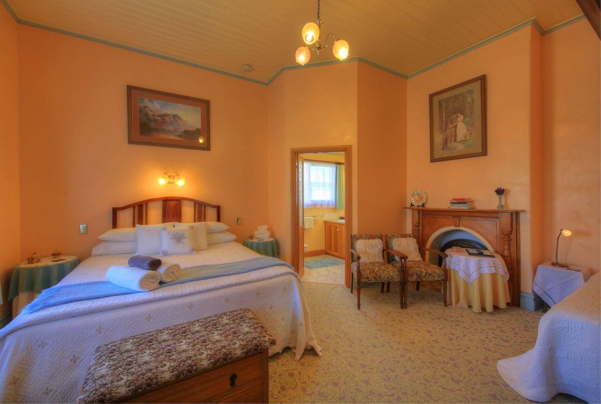 Hanlon House B&B