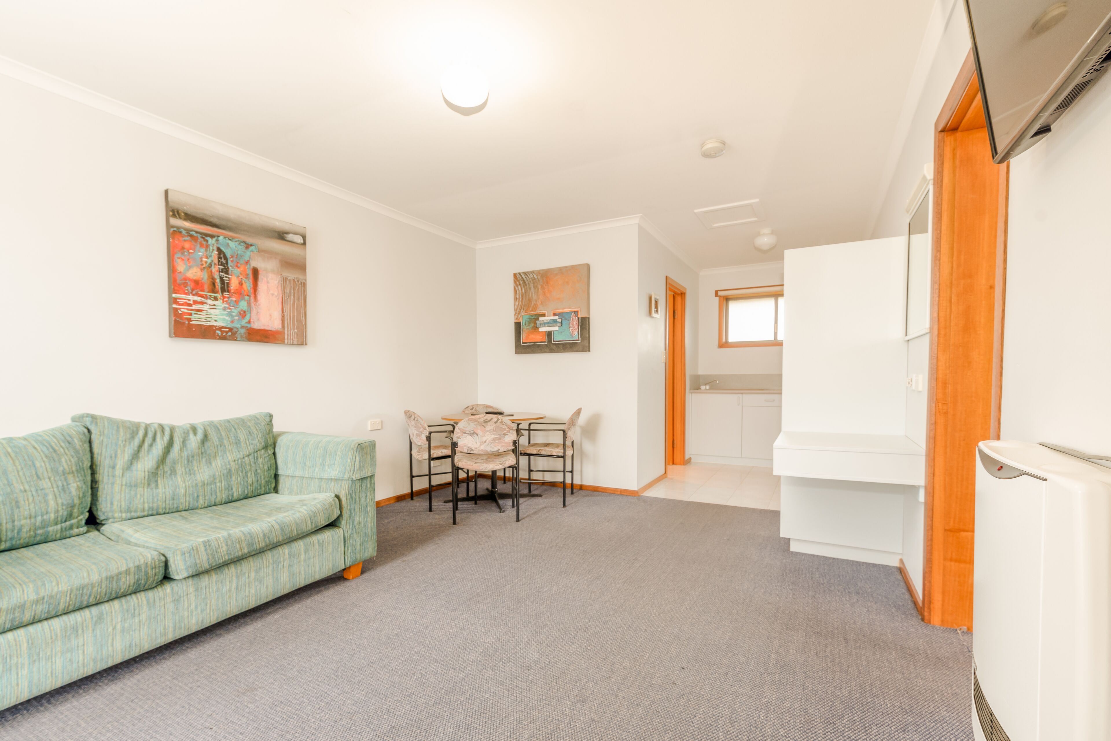 Seasonal South Motel & Function Centre