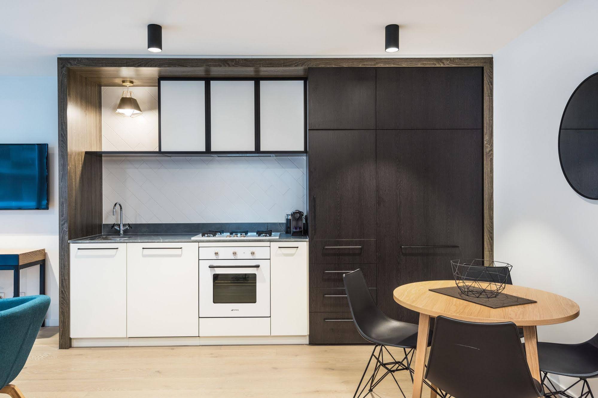 Playhouse Apartment Hotel