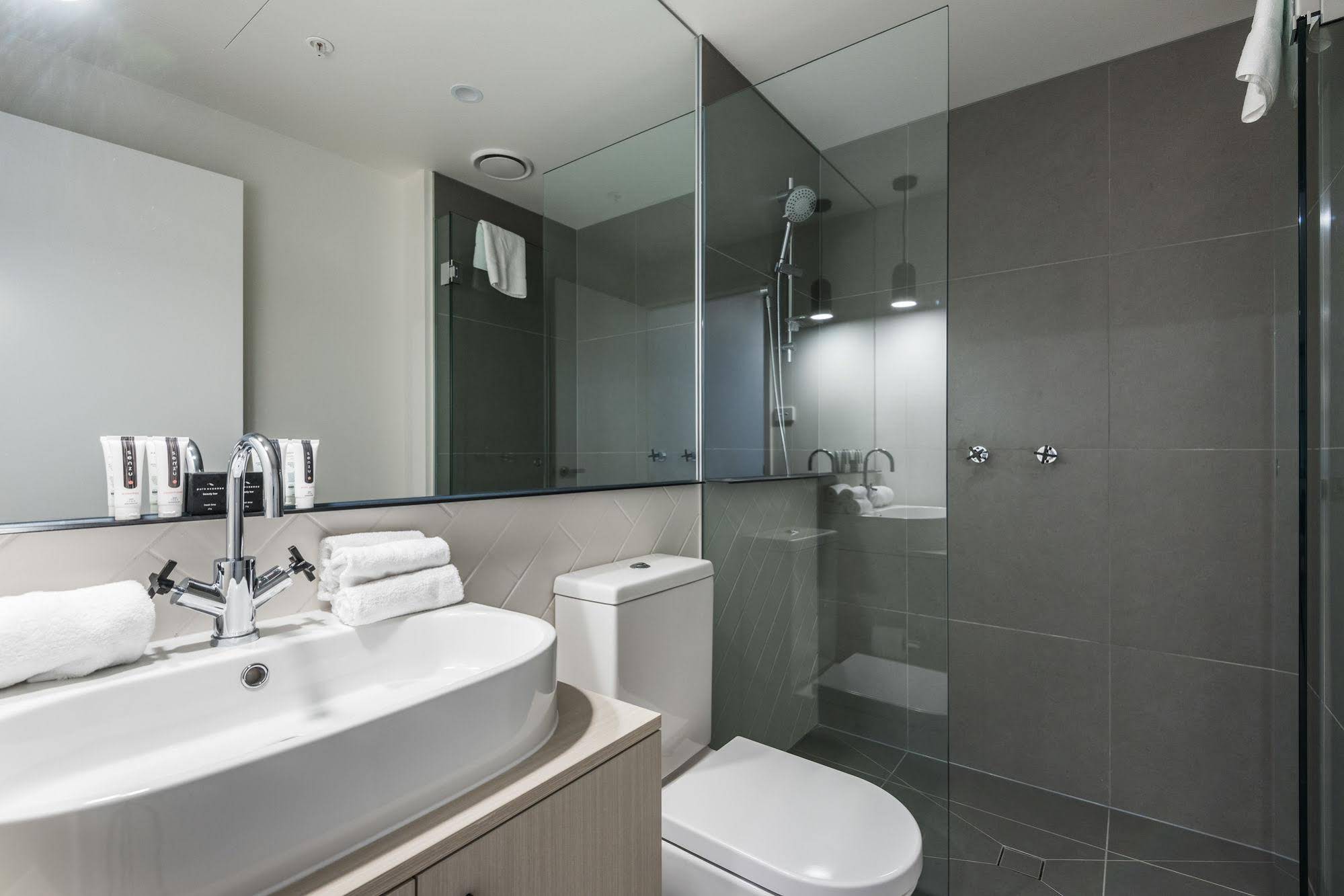 Playhouse Apartment Hotel