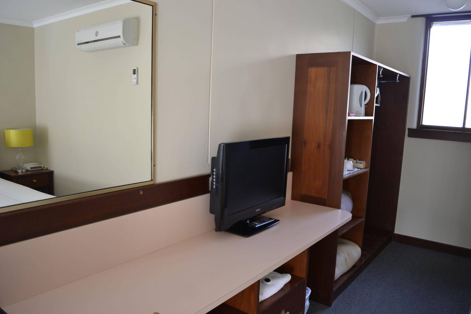 Sunnymead Hotel
