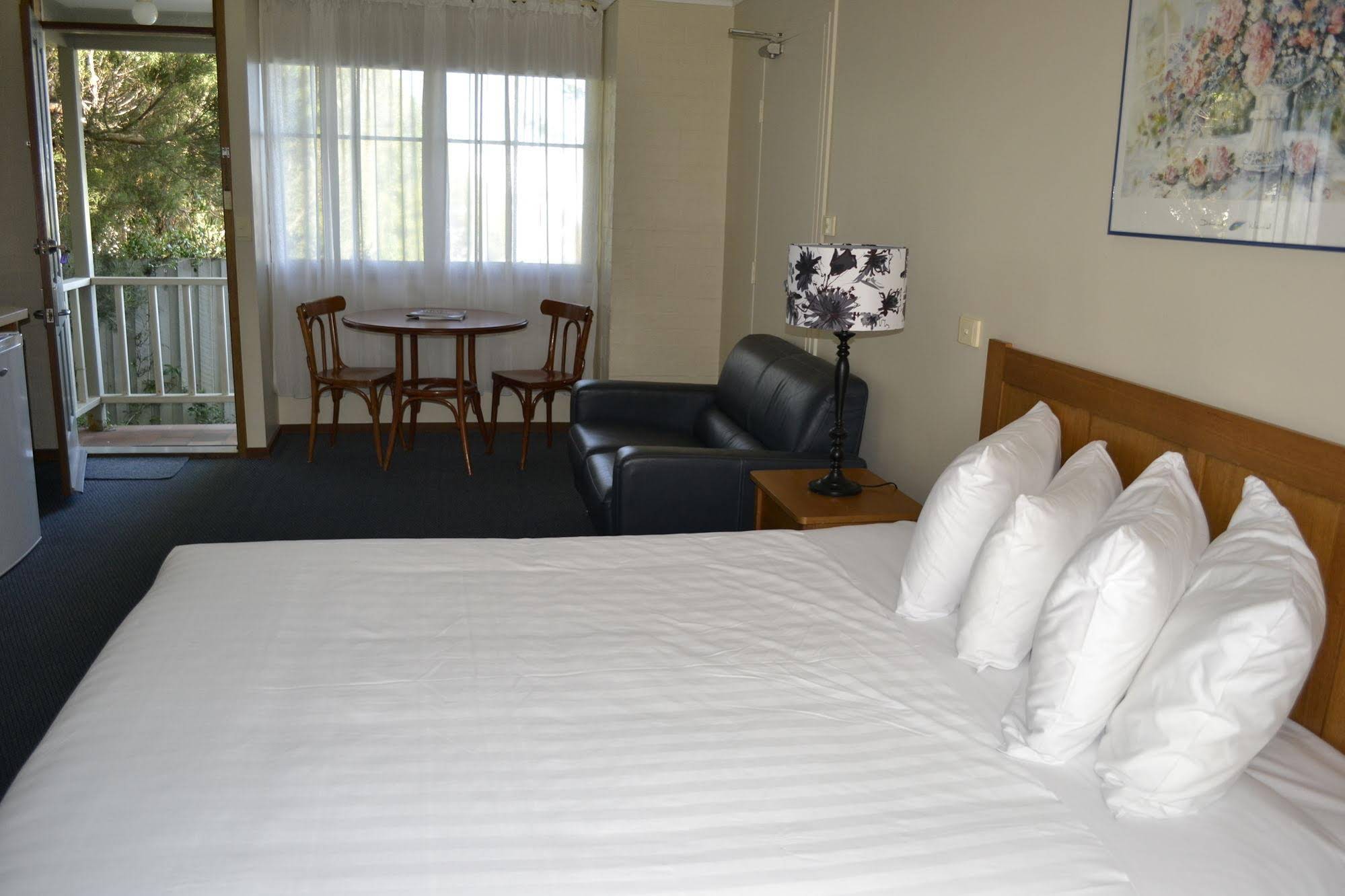 Sunnymead Hotel