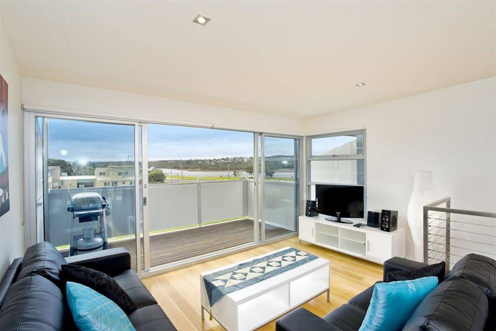 Four Kings Apartments