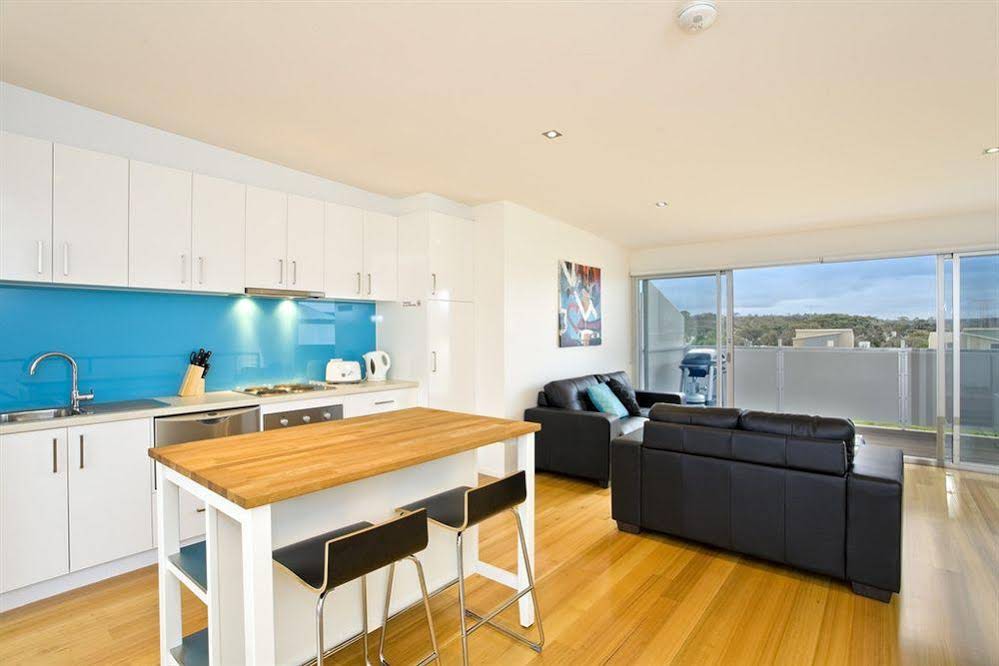 Four Kings Apartments