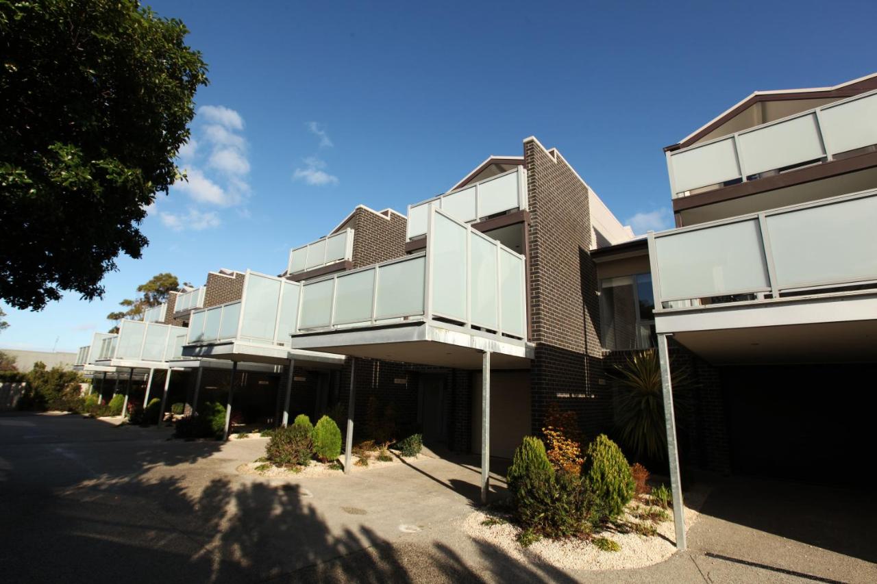 7 Falls Apartments