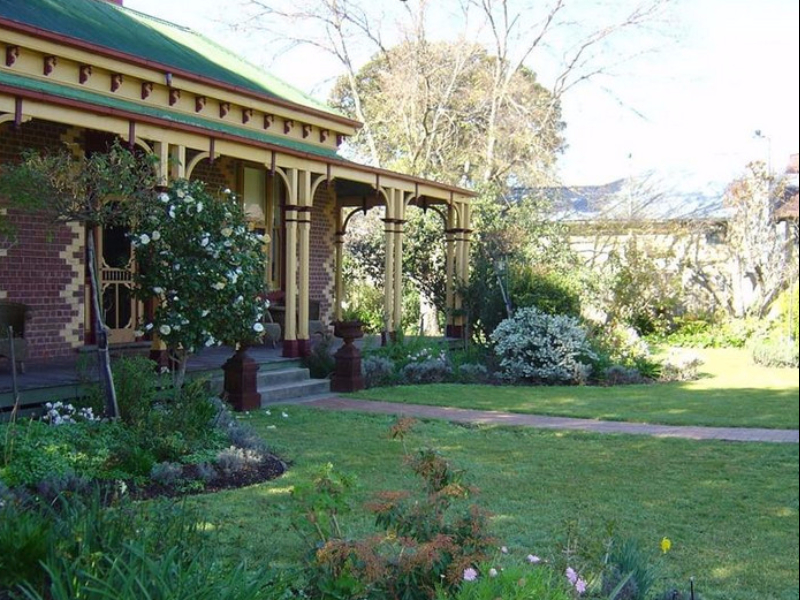 Tara House Bed And Breakfast