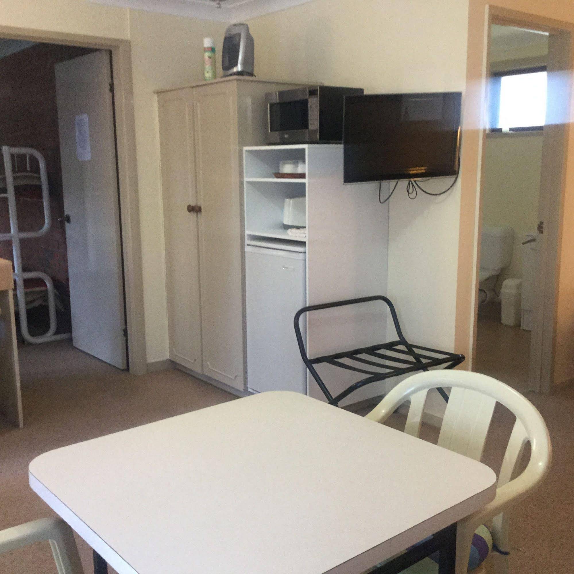 Woodmans Hill Motel & Caravan Park