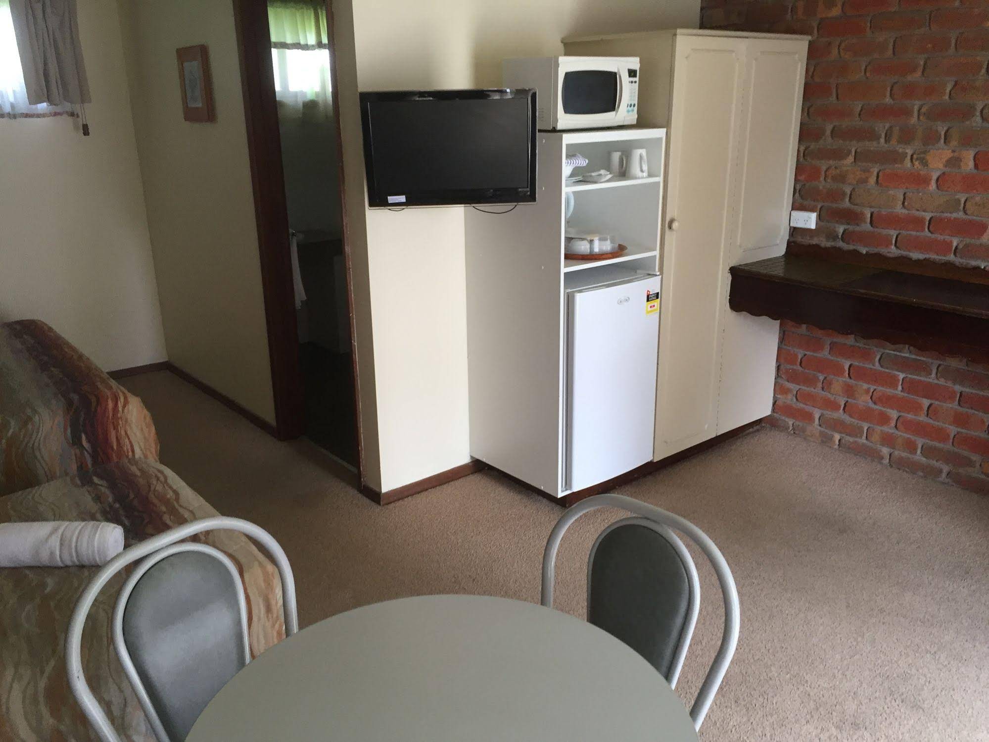 Woodmans Hill Motel & Caravan Park