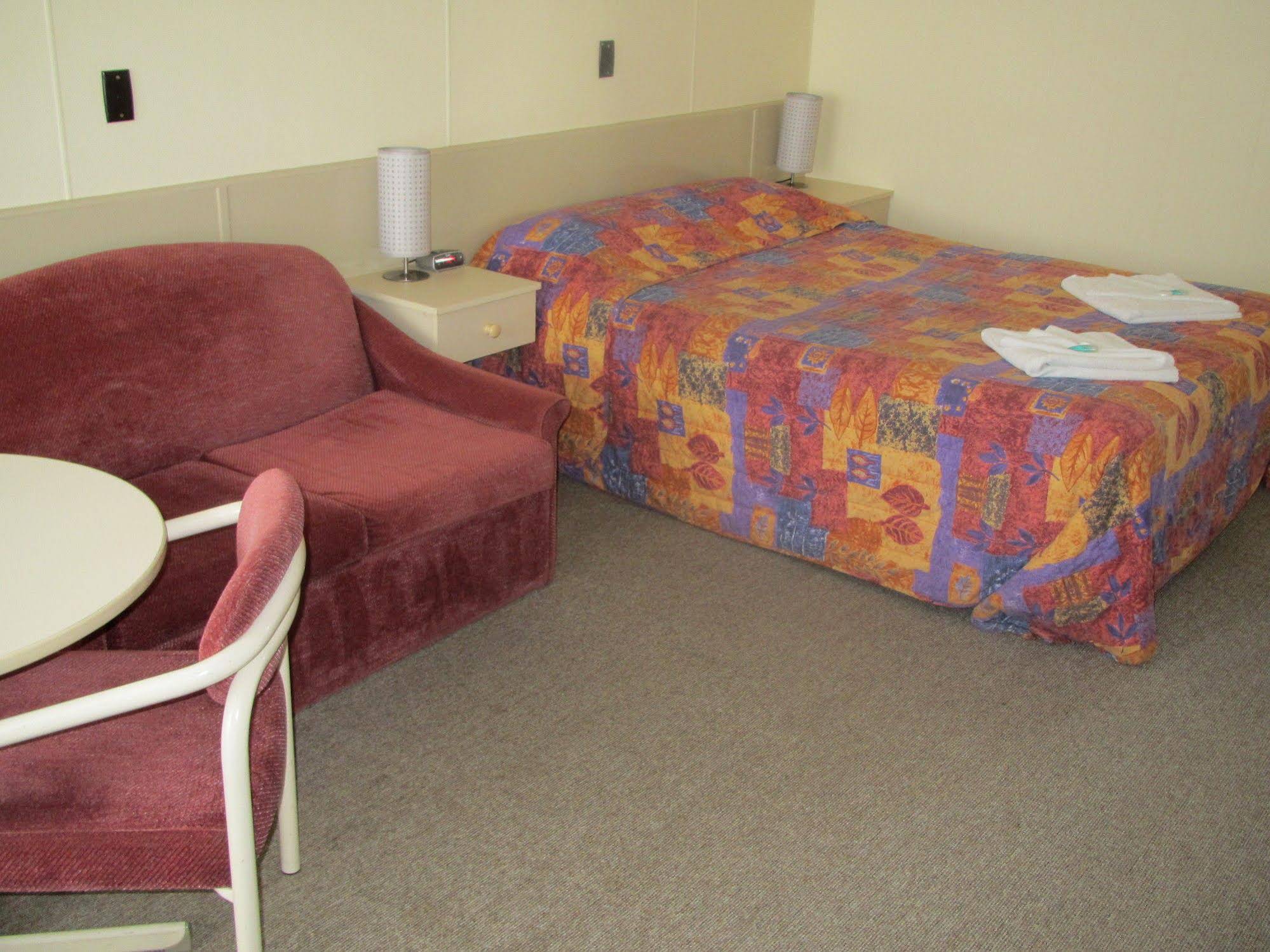 Woodmans Hill Motel & Caravan Park