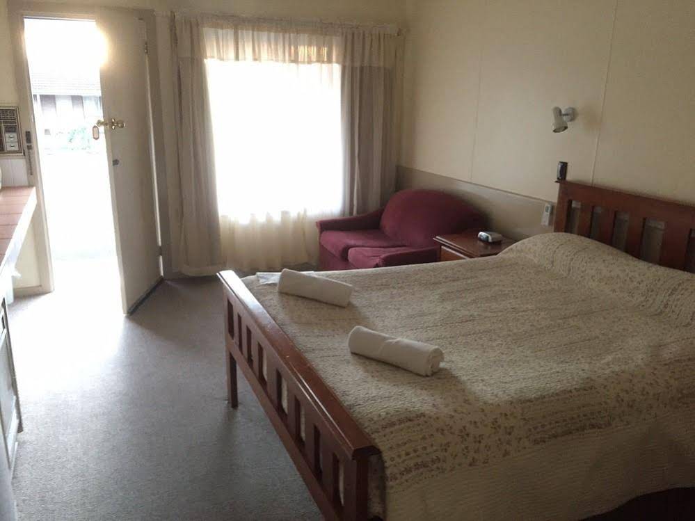 Woodmans Hill Motel & Caravan Park