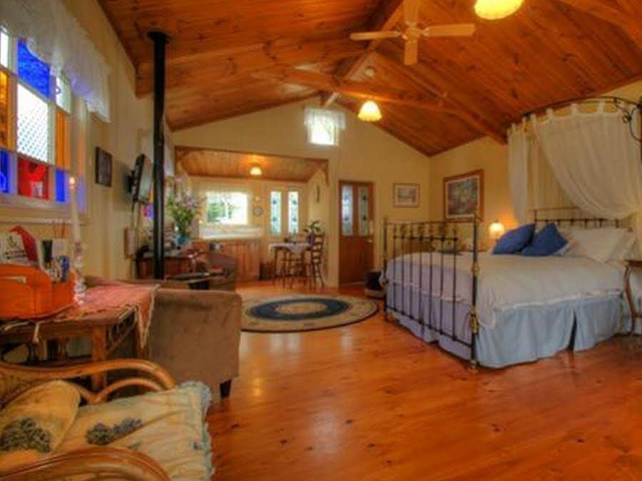 Braeside Garden Cottages