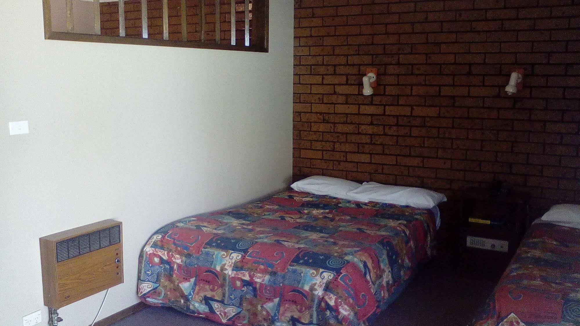 Cardigan Lodge Motel
