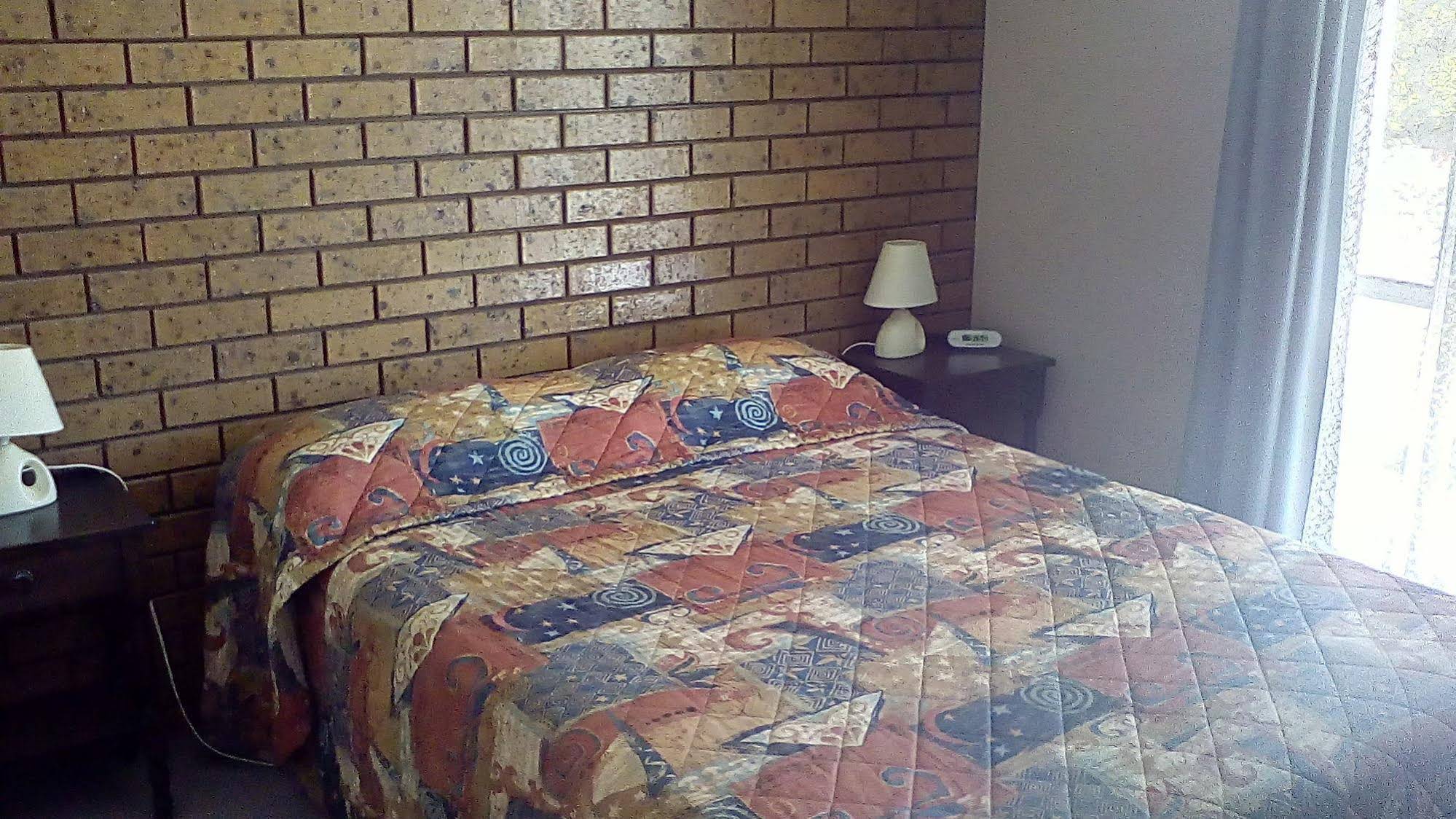 Cardigan Lodge Motel