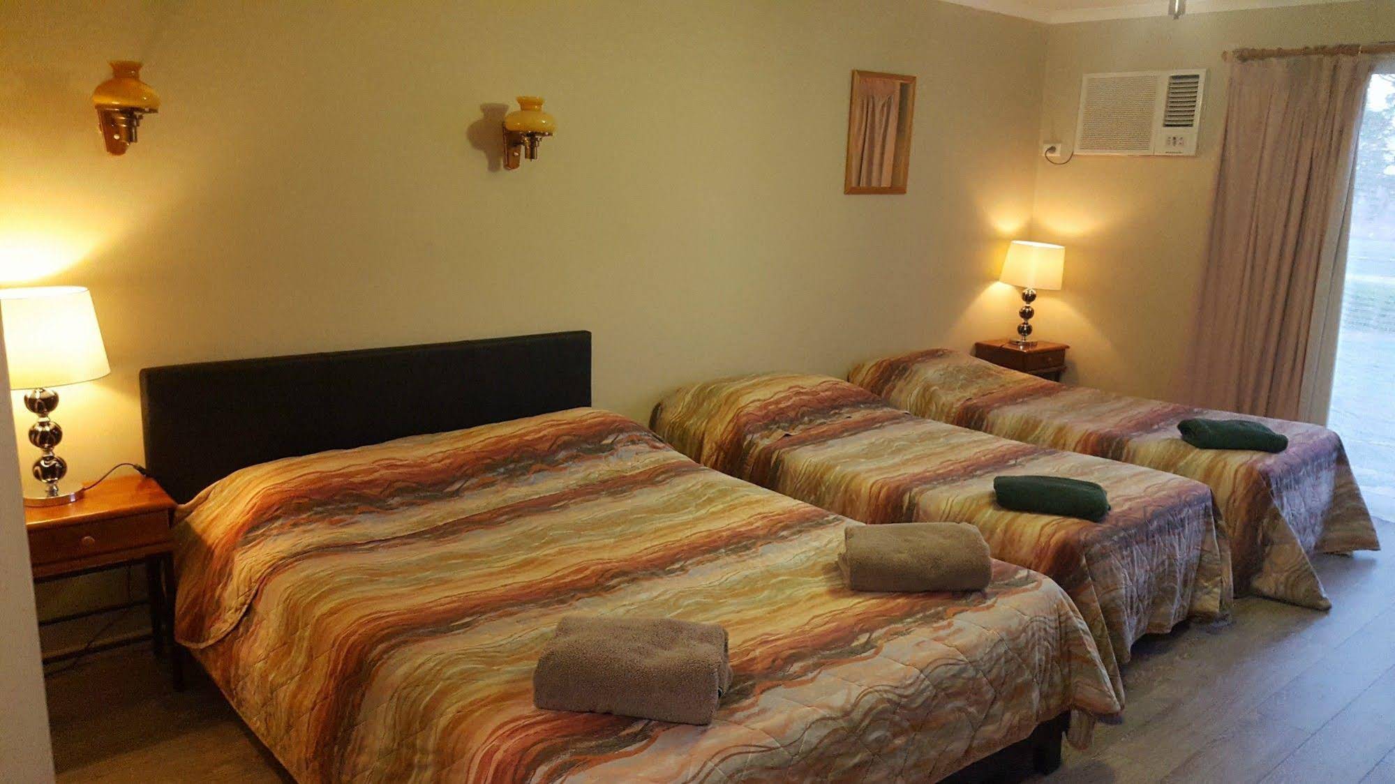 Cardigan Lodge Motel