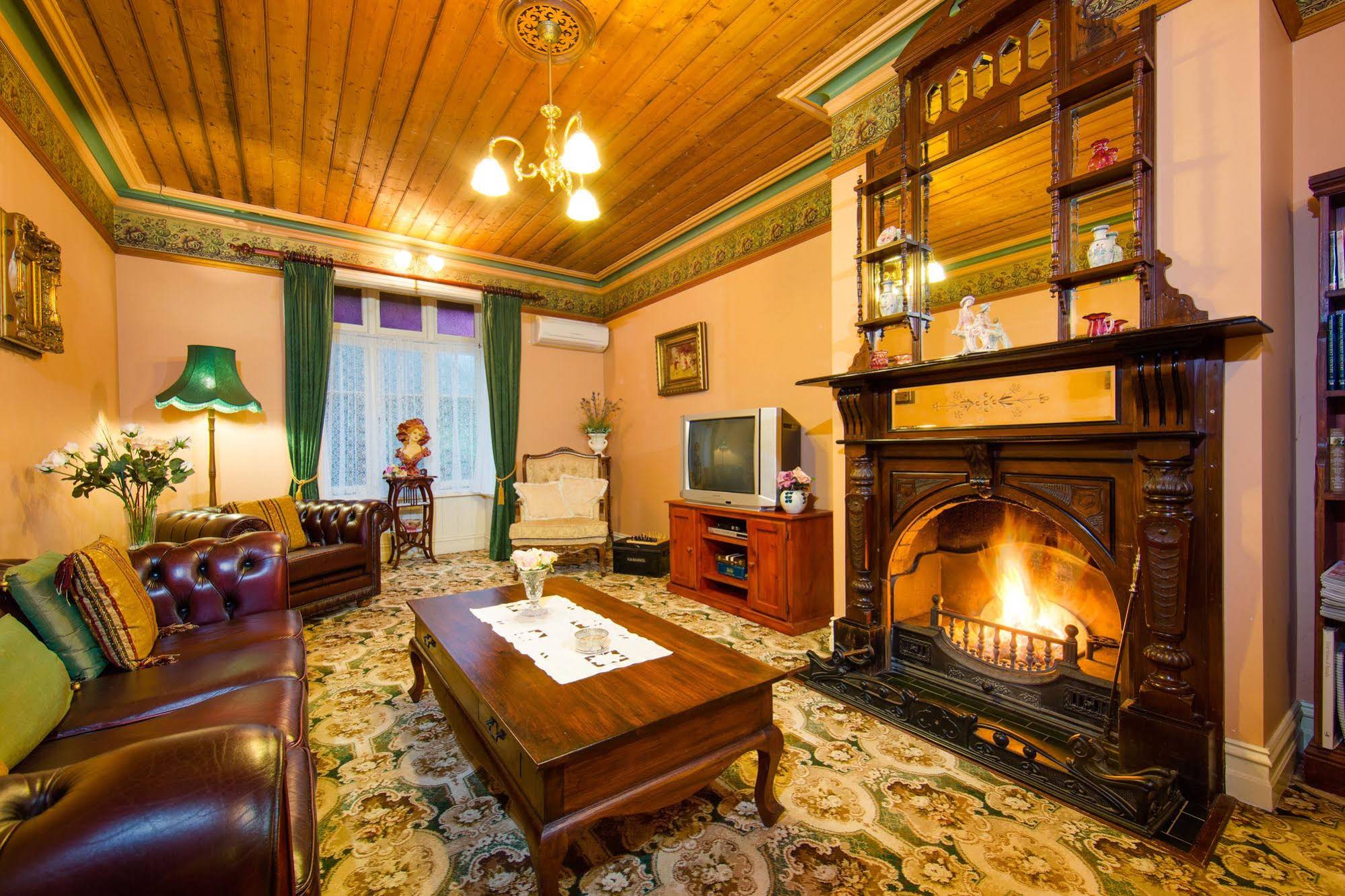 Barnsley House Bed & Breakfast