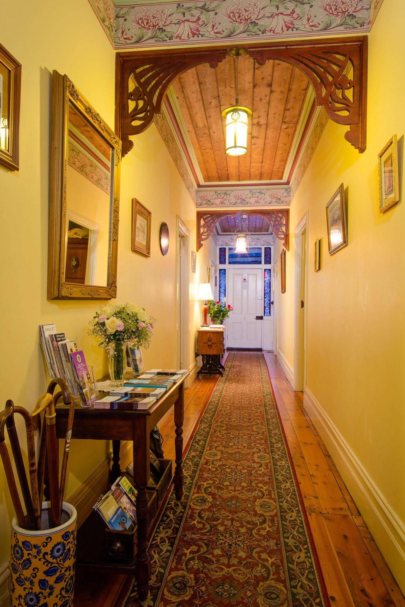 Barnsley House Bed & Breakfast